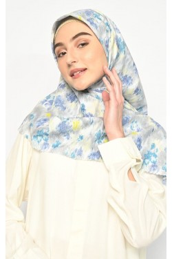 Hijab Segi Empat Lyodra Blue Jahit Tepi